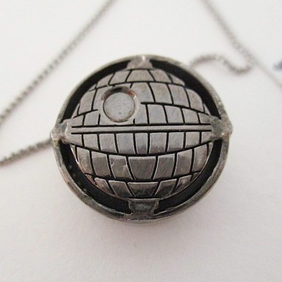 STAR WARS -  Death Star 18" Pendant Necklace in Sterling Silver - Picture 4 of 10